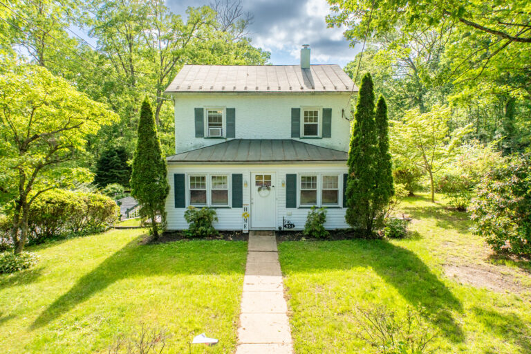 951 Little Conestoga Curb Appeal