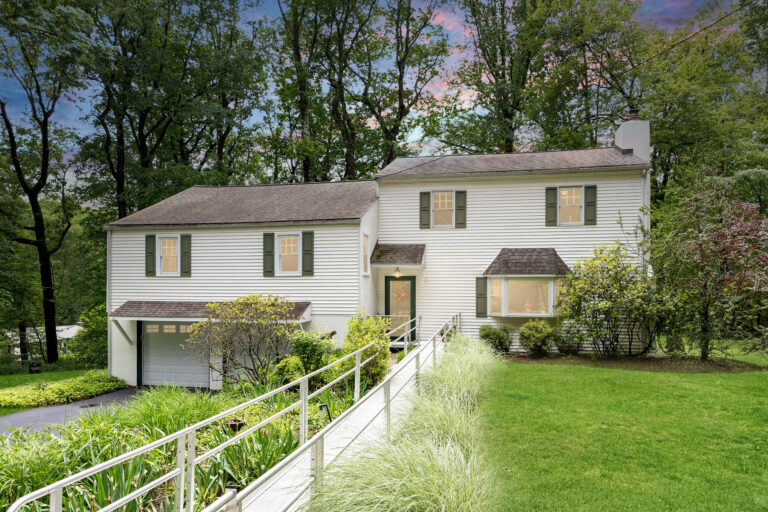 337 Greene Rd, Berwyn